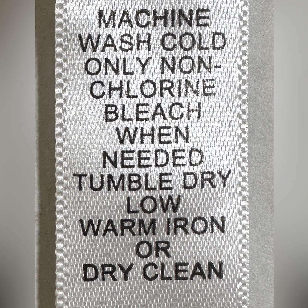 Banana Republic Ruffle V-neck Tank Top - Picture 7 of 7